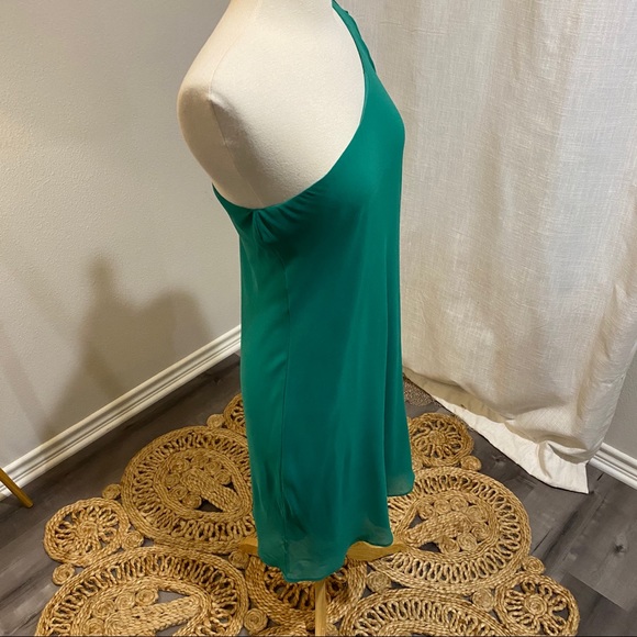 Soprano Emerald One Shoulder Slit Bell Sleeve - Picture 7 of 9